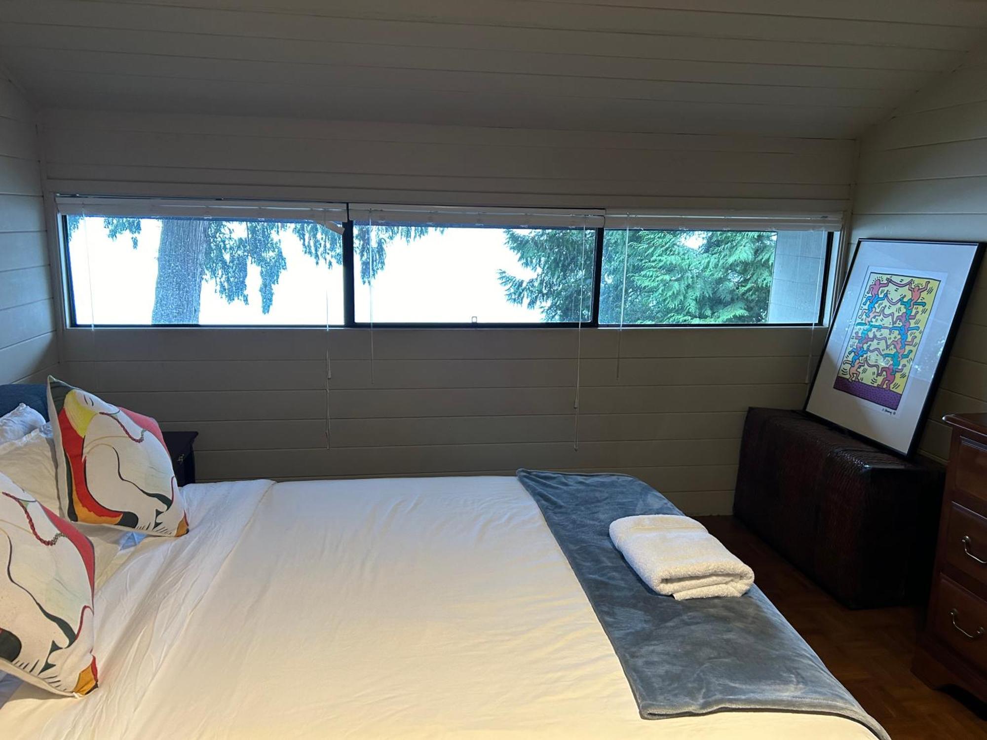 Waterfront Cottage With Superb Coastline Views West Vancouver Exteriör bild