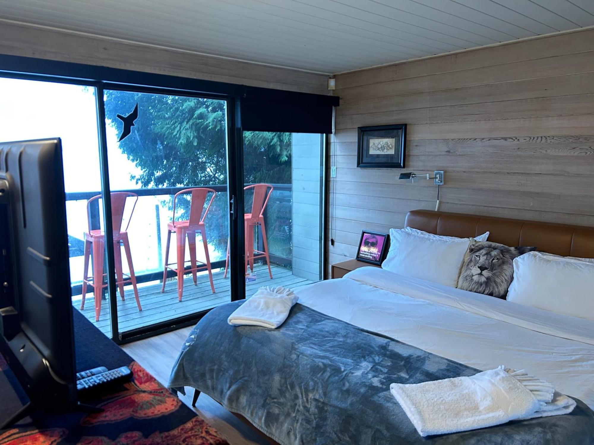 Waterfront Cottage With Superb Coastline Views West Vancouver Exteriör bild